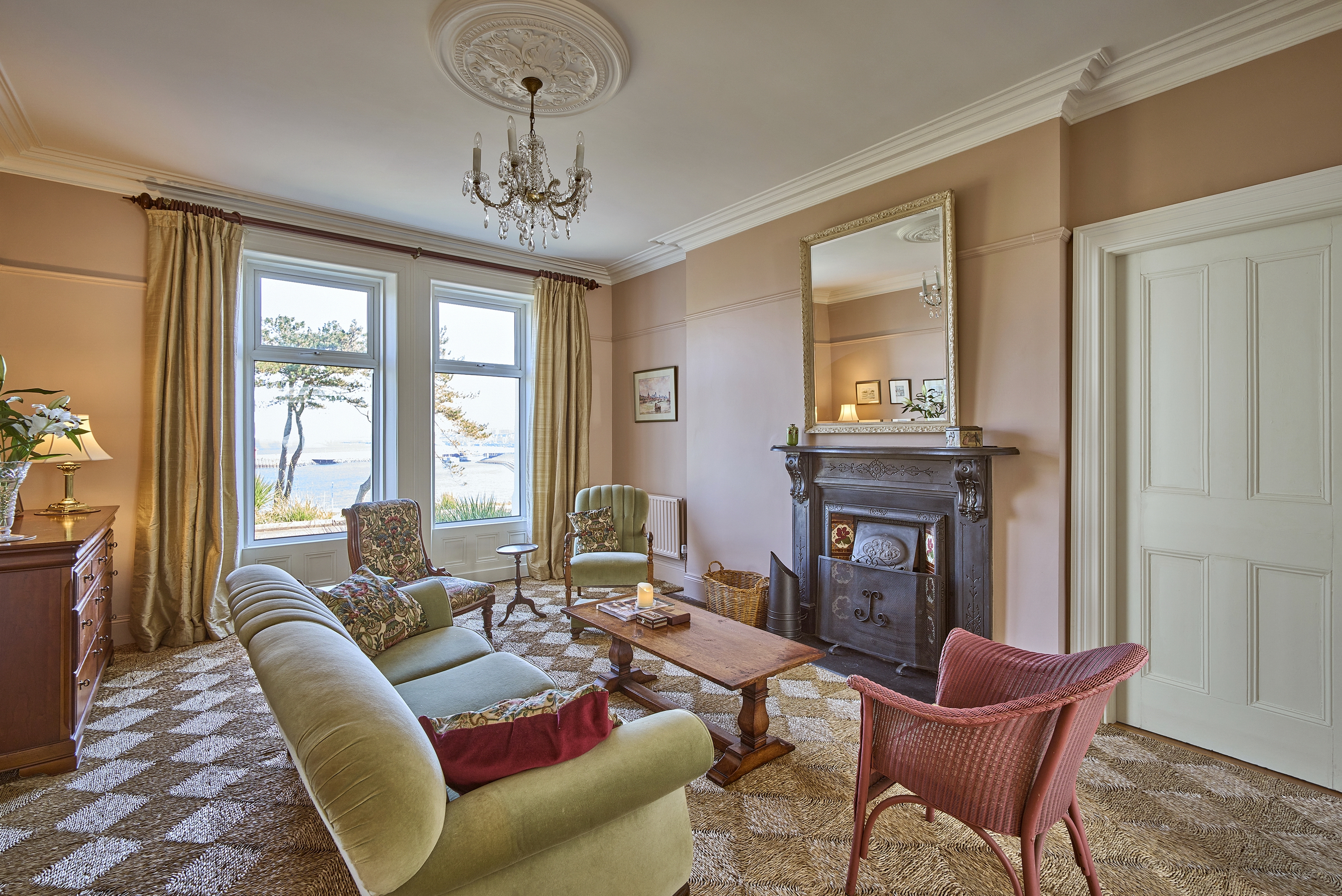 Home staging in Duncan BC by Clarafication Design