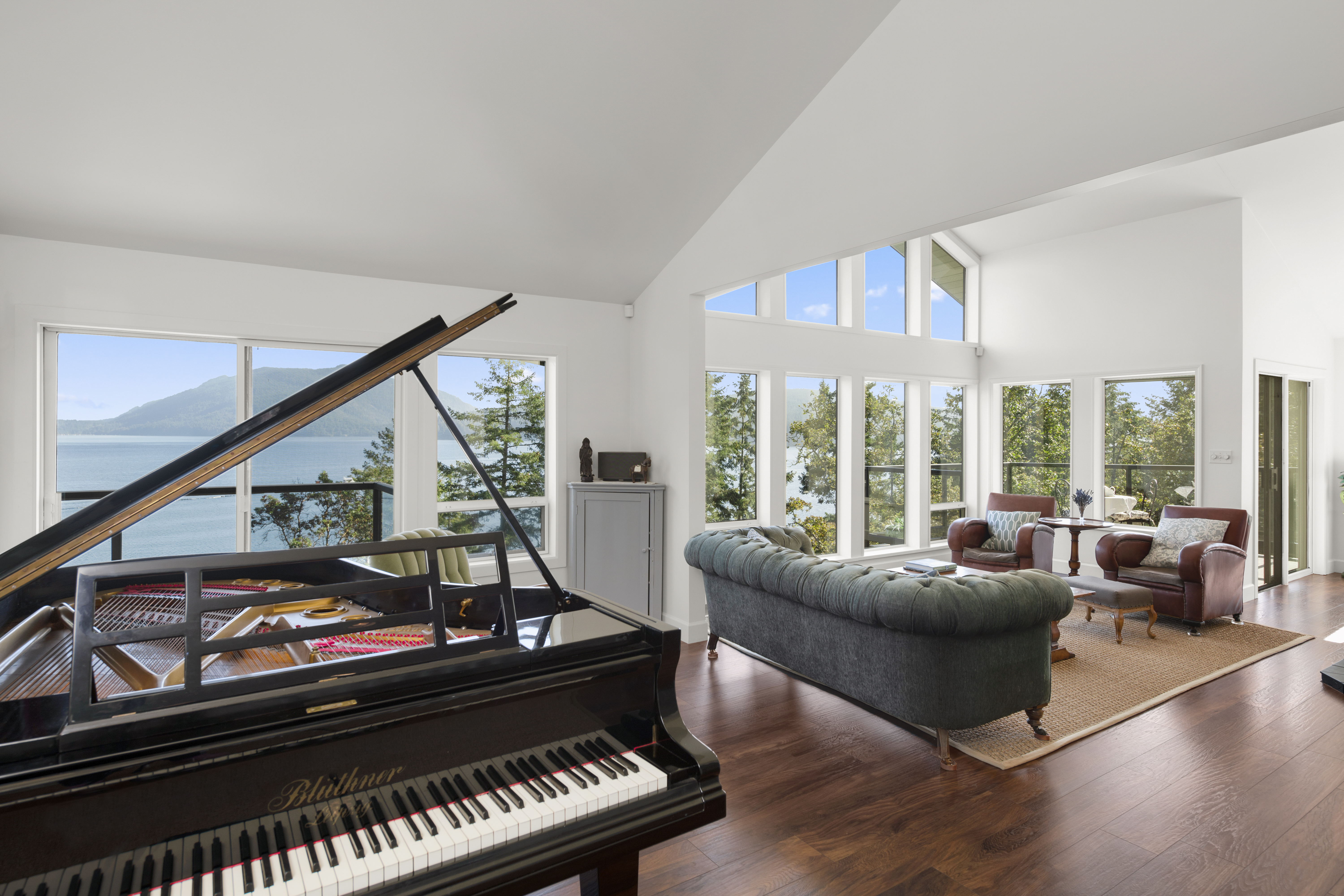 Home staging in Duncan BC by Clarafication Design